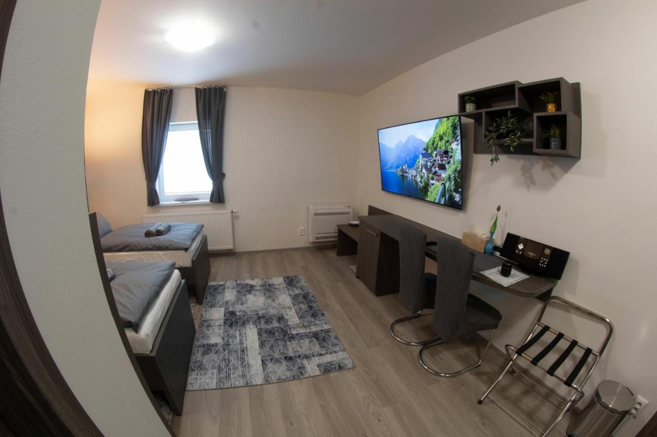 Valla Penzion & Restauracia Malacky Ngoại thất bức ảnh